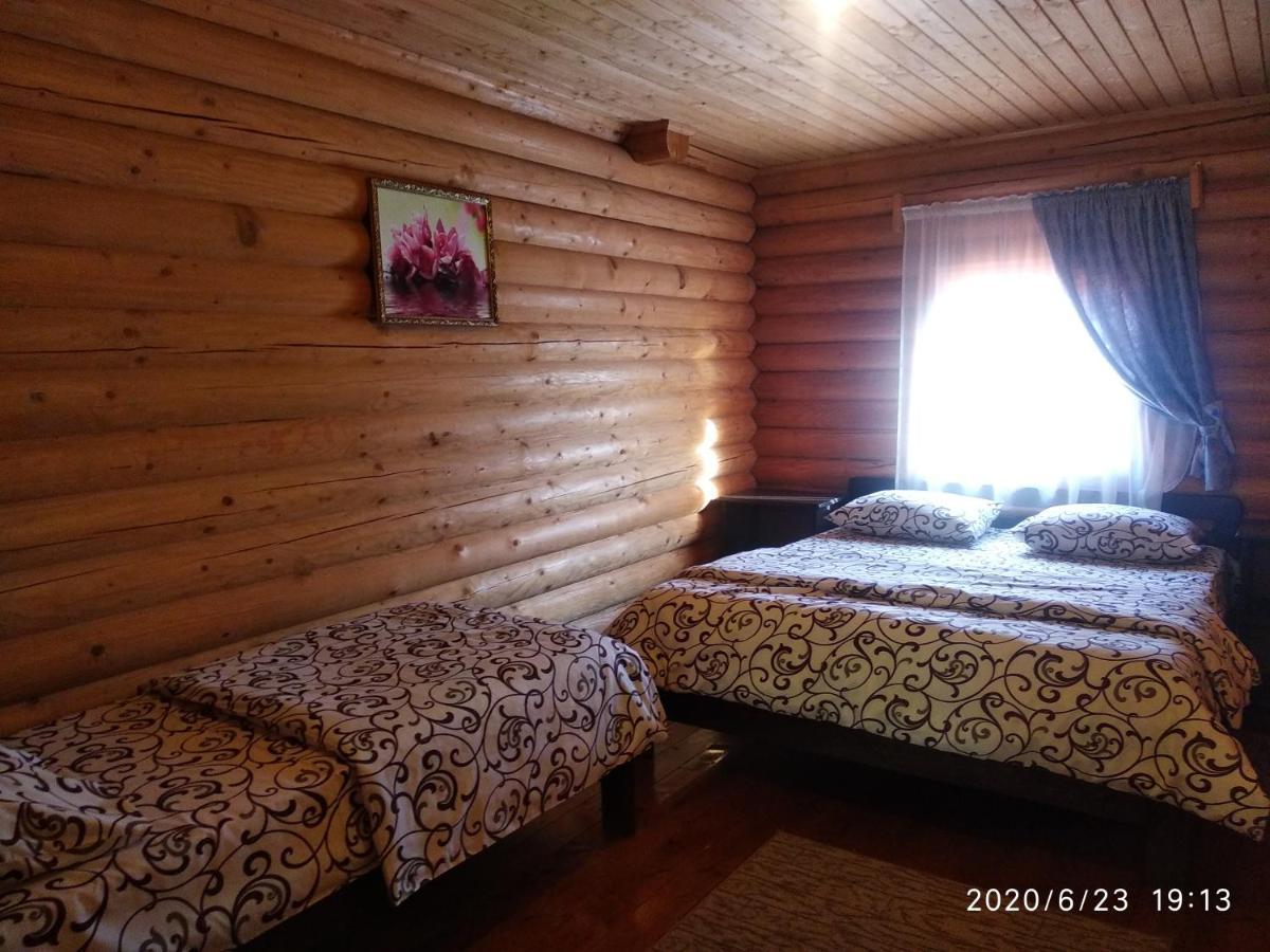 Hotel Fiesta Solotvino Esterno foto